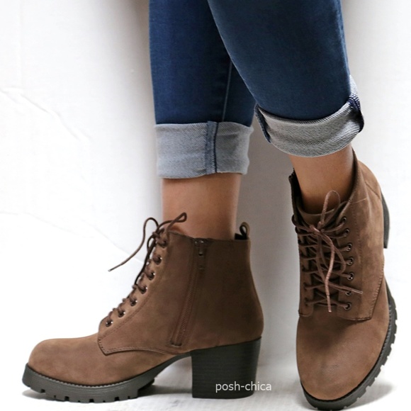 New Brown Lace Up Combat Lug Sole Heel Ankle Boots - Picture 3 of 3